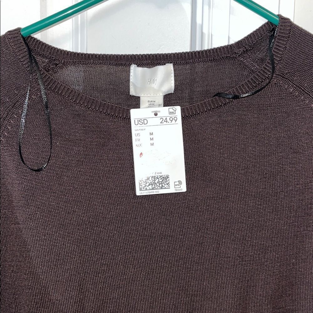 New NWT H & M Chocolate Brown Women’s No Iron Easy Care Soft Crewneck Sweater M